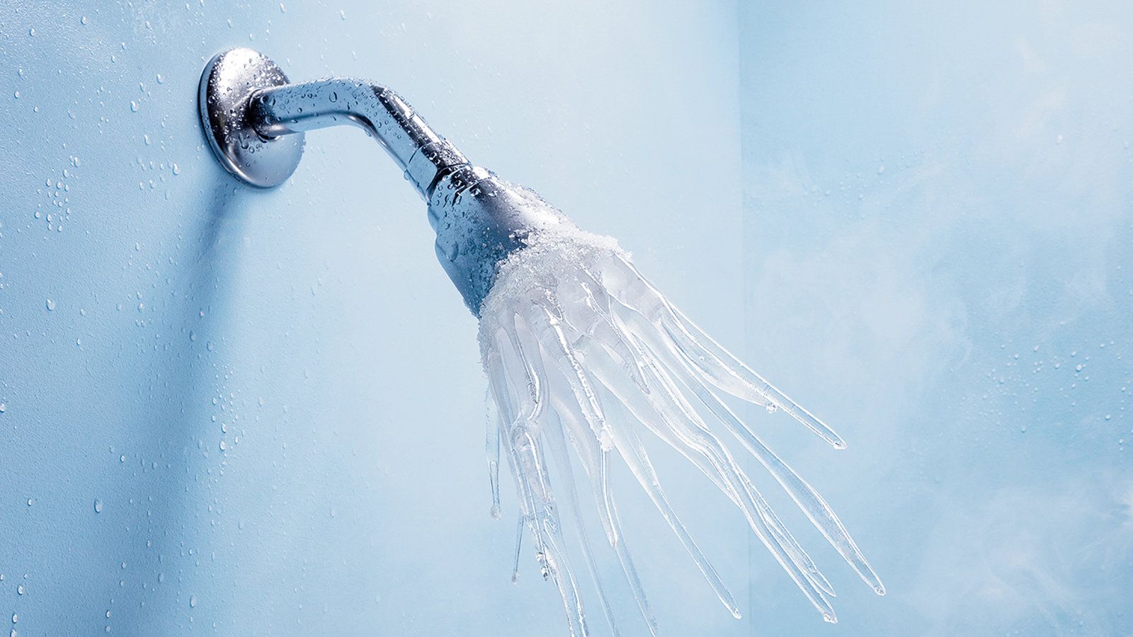 Esto le pasa a tu cuerpo si te das baños de agua fría, según los expertos