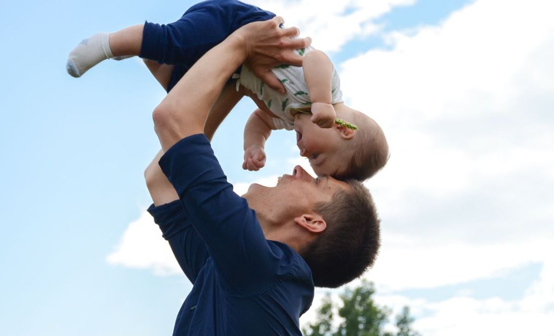 TikTok: Padre se confunde de hijo en parque de juegos y la reacción de la madre sorprende