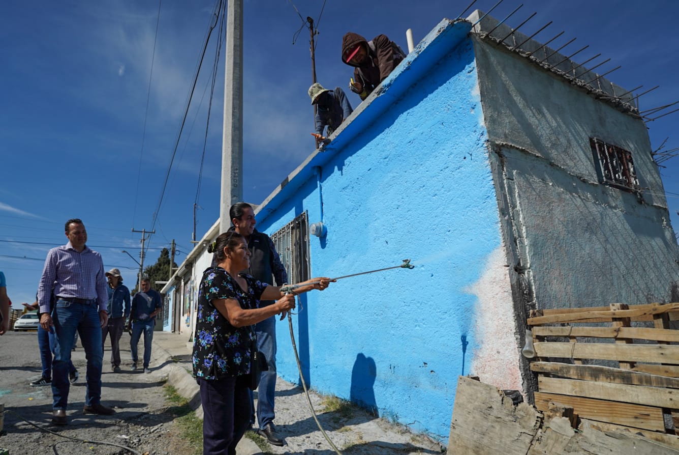 SUPERVISAN AVANCES DE EMBELLECIMIENTO DE VIVIENDAS EN EL MIRADOR