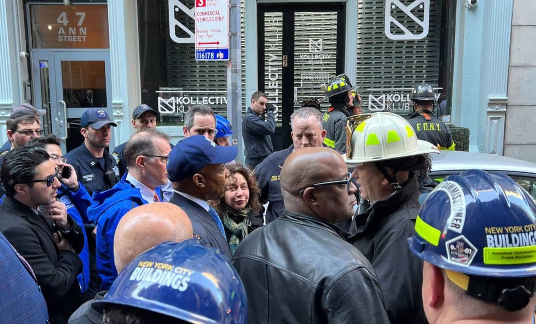 VIDEOS. Colapsa estacionamiento en Nueva York; reportan atrapados y varios heridos