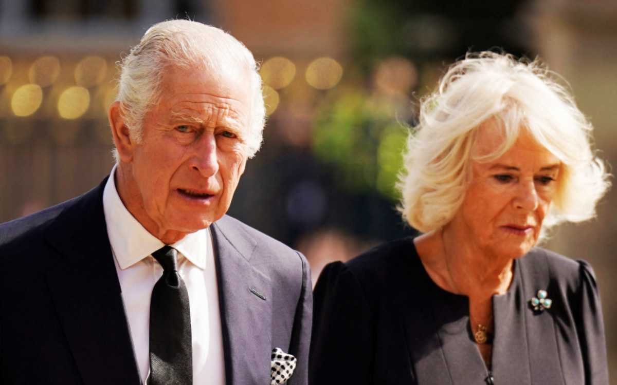 «Camila, reina de Inglaterra», dice invitación a coronación de Carlos III