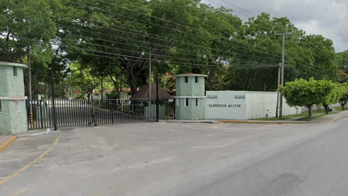 Dejan tres cabezas humanas frente a instalación militar en Cancún