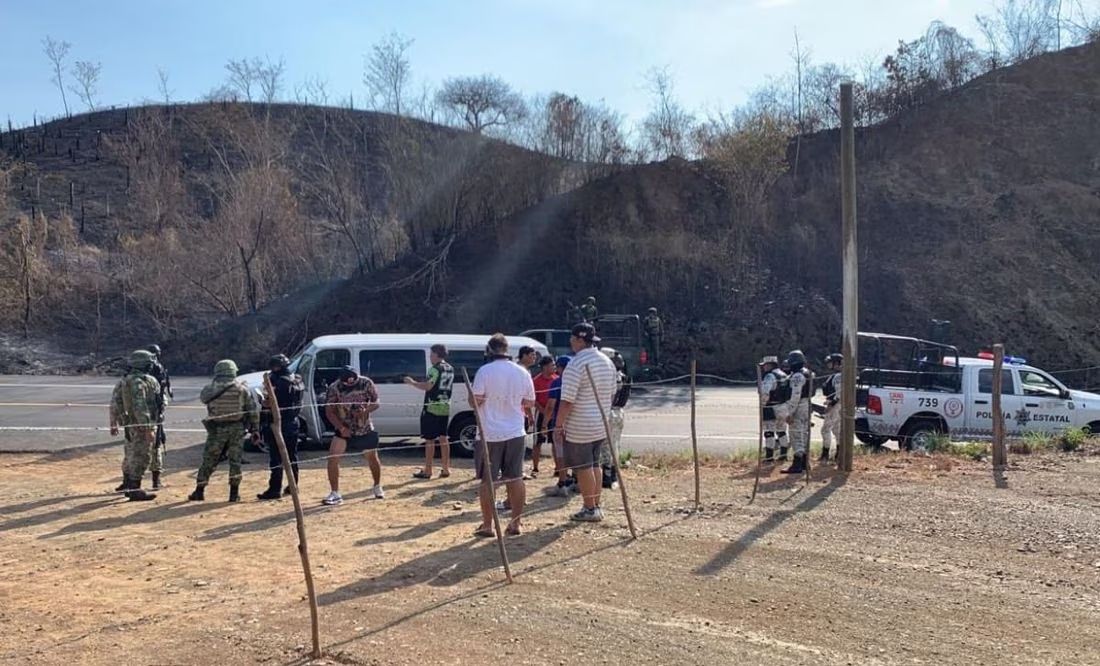Balean en Guerrero a equipo de beisbolistas
