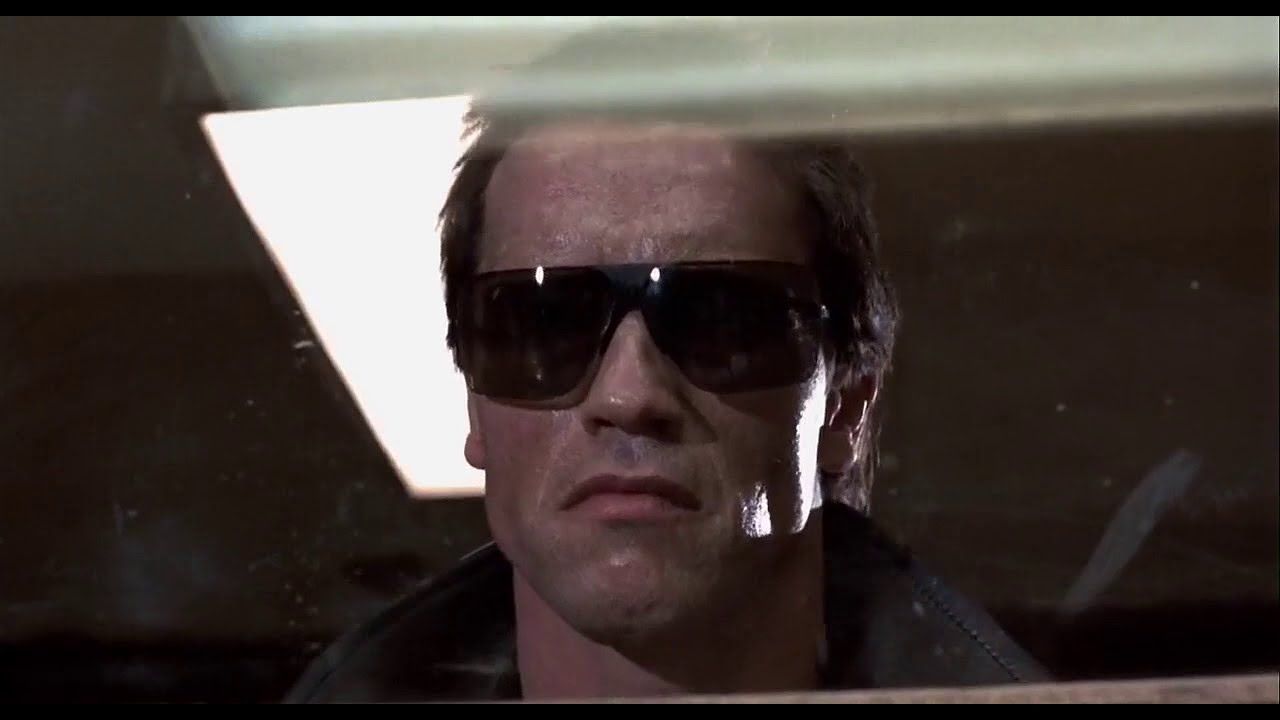 Arnold Schwarzenegger dice que su famosa frase de «I’ll be back» fue un «accidente»… gracias en parte a James Cameron