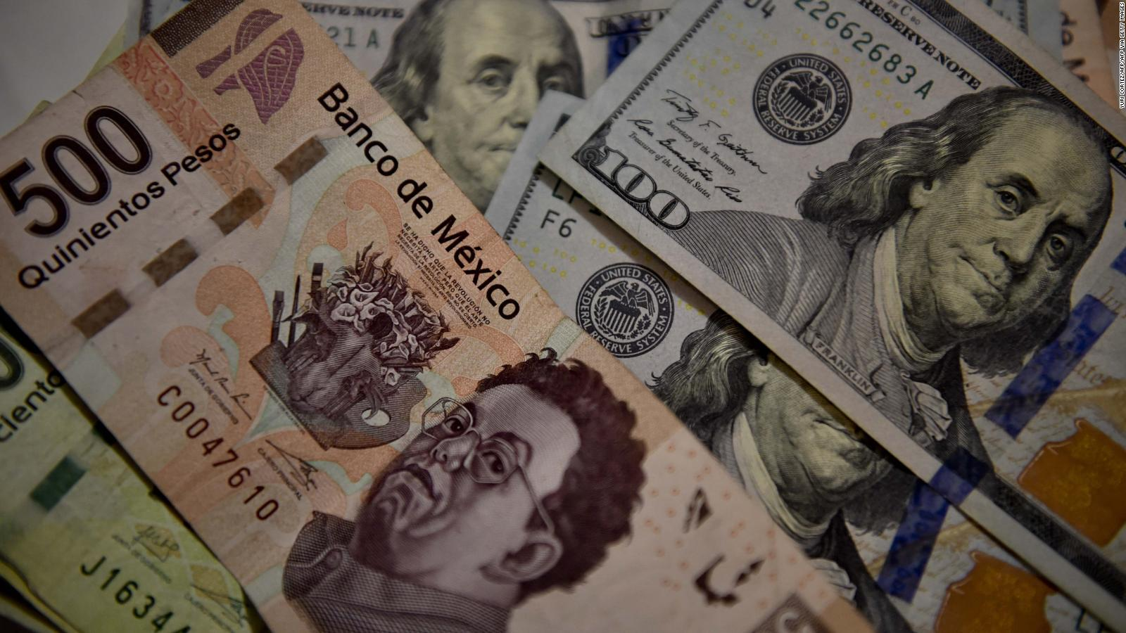 Peso se acerca a su mínimo del año frente al dólar: se cotiza en las 17.43 unidades