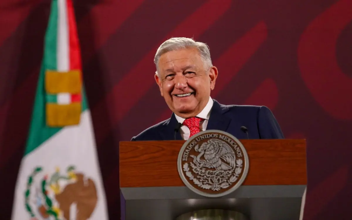 AMLO felicita a Delfina Gómez y Manolo Jiménez por elecciones