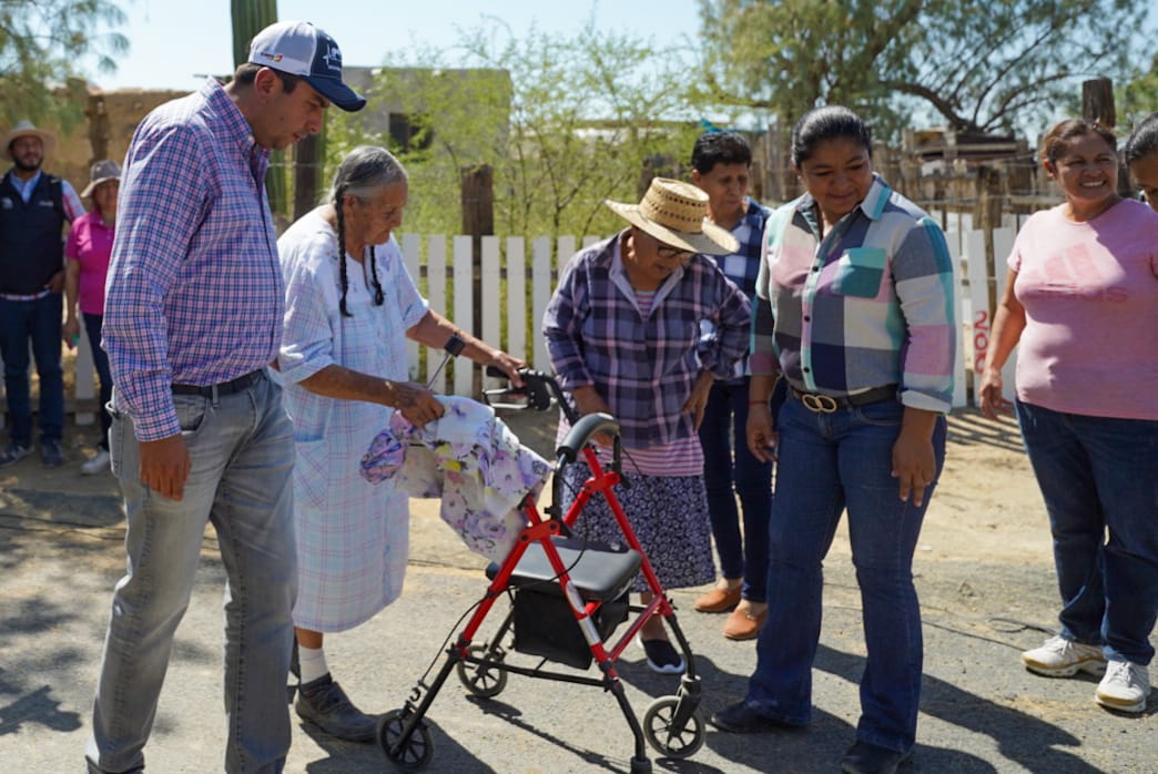 ENTREGA CHEMA MORALES REHABILITACIÓN DE CAMINO RURAL  EN “EL PANAL”