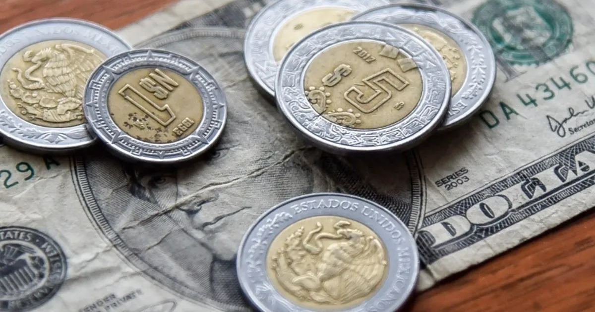 ‘Superpeso’ amanece con ‘cruda’ post-Fed: Retrocede a 17.24 unidades