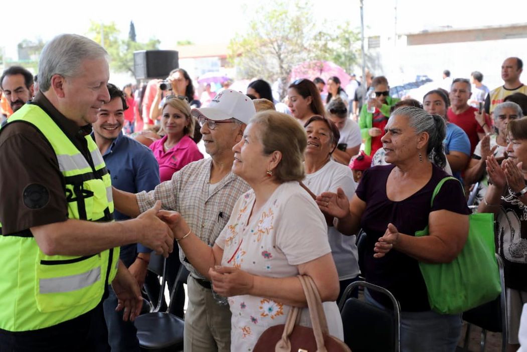 Fortalece Chema, los Centros Comunitarios