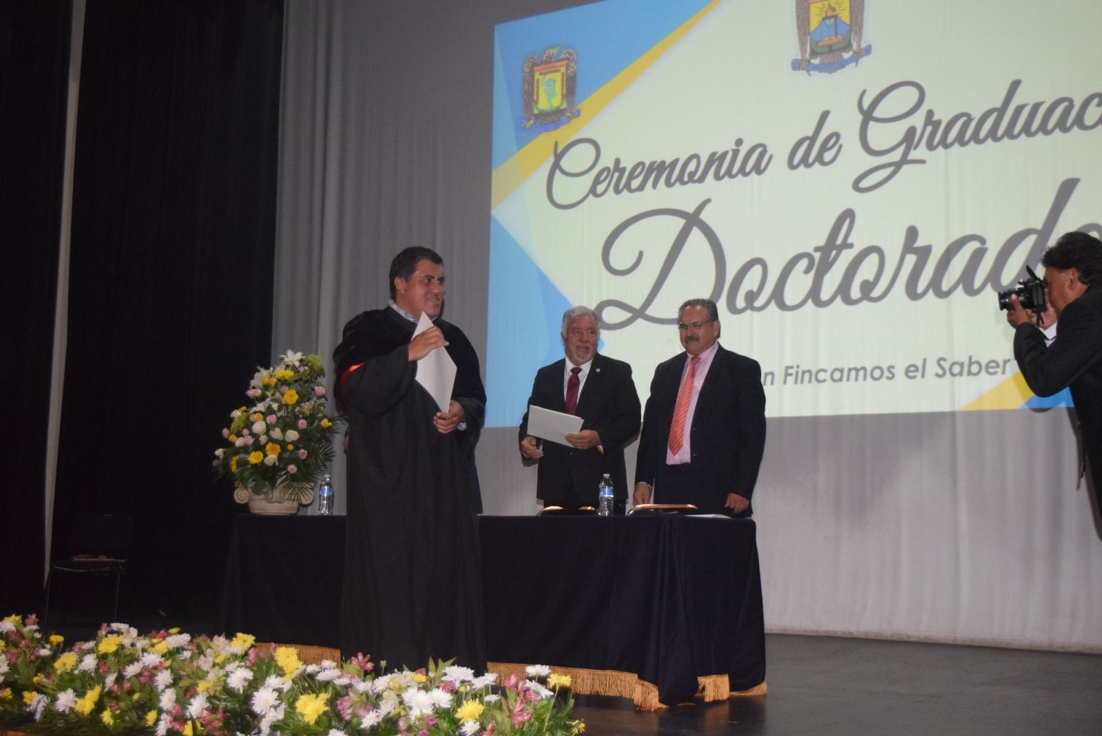 Se gradúan de FCA quince con doctorado