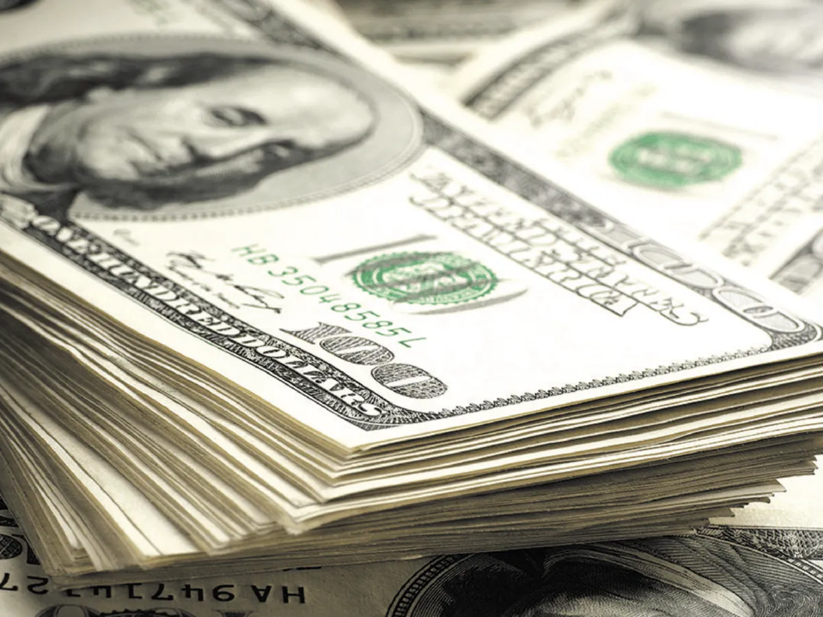 Precio del dólar HOY 8 de agosto: Peso pierde ante ola de aversión a activos de riesgo