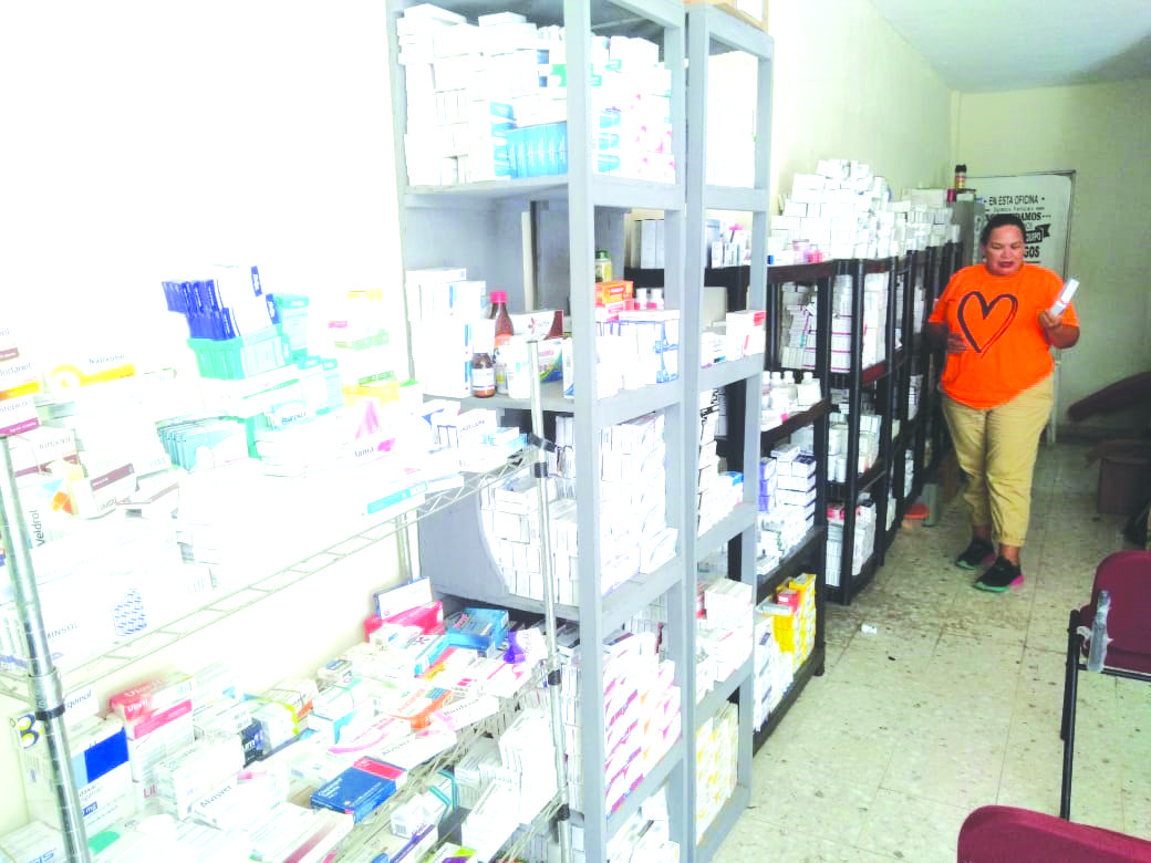 Piden obreros les donen medicinas 