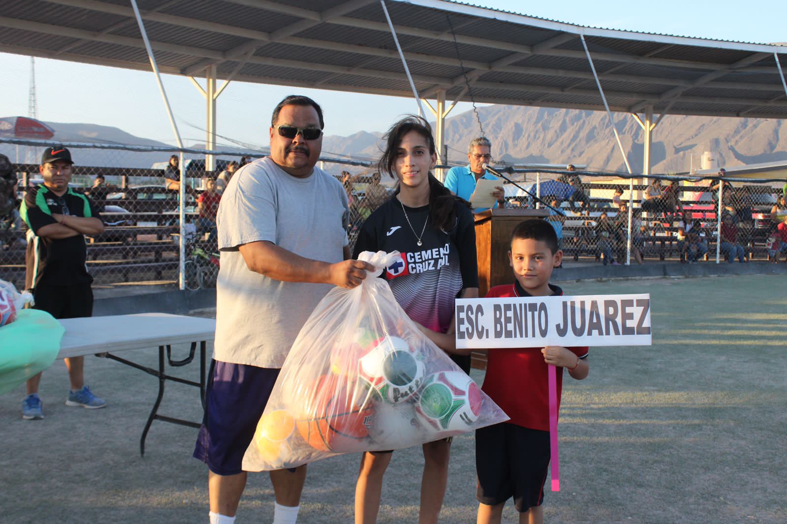 Inauguran liga infantil de fútbol