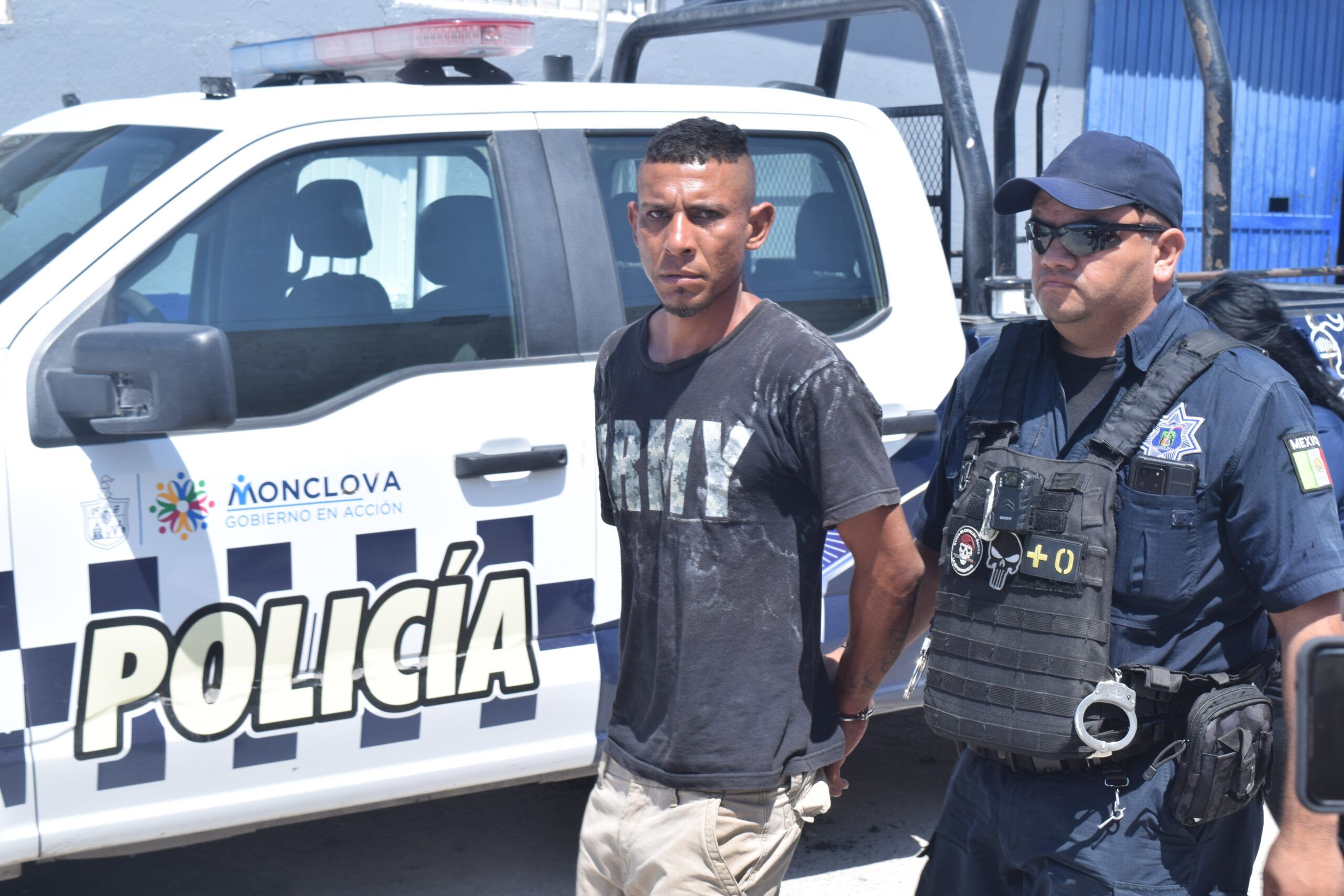 Secuestran a niña; policías la rescatan