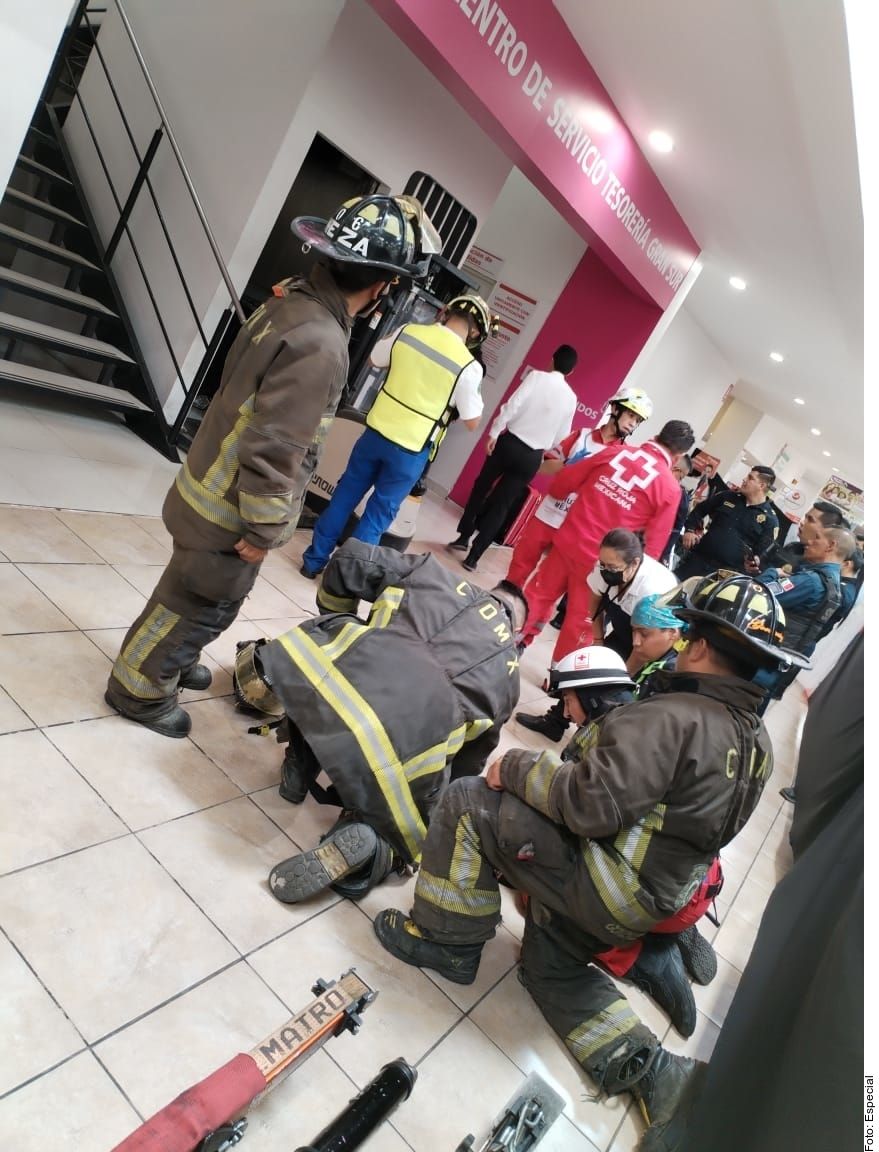 Colapsa elevador en plaza de CDMX; muere mujer
