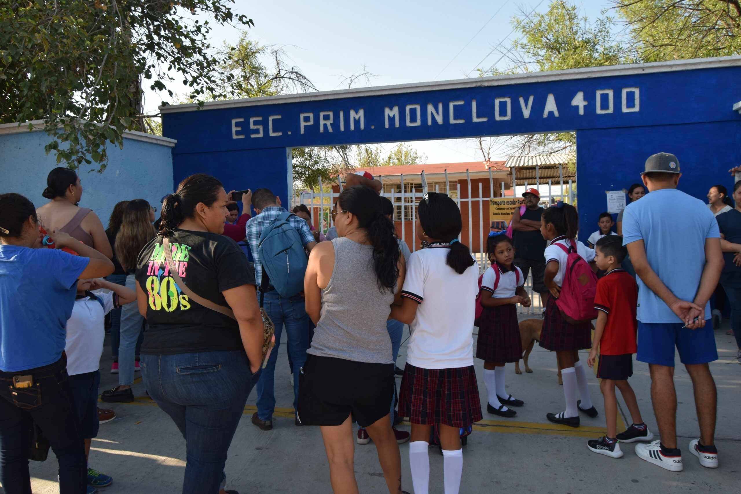 Toman primaria por falta de luz