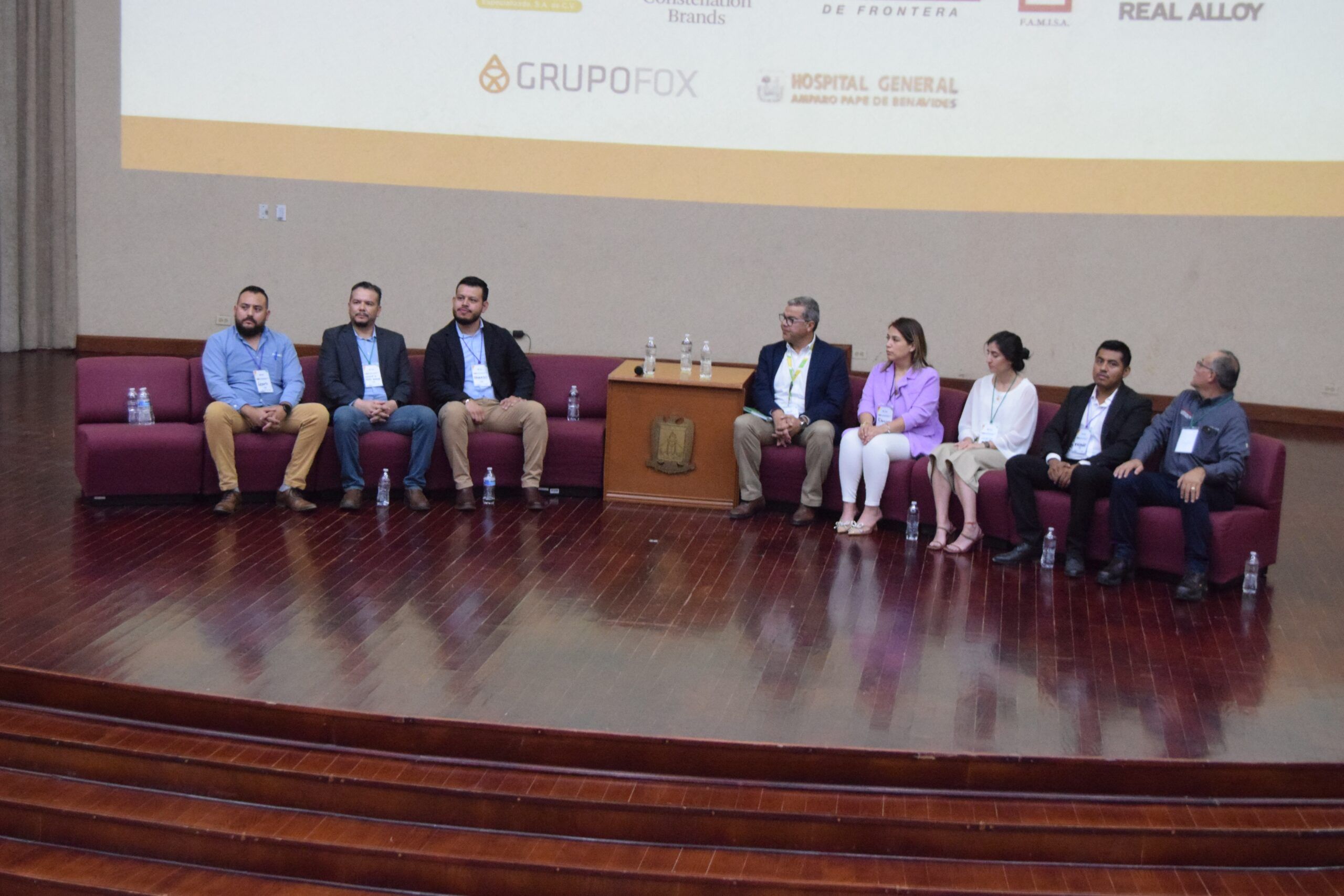 Realiza UAdeC foro de prácticas profesionales