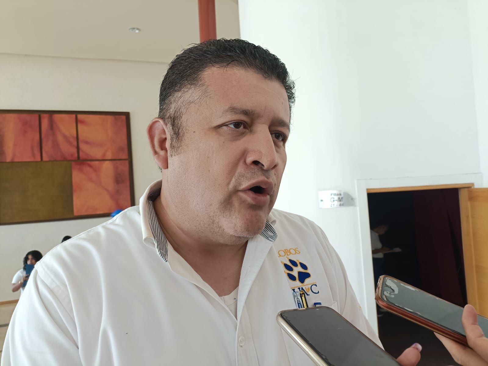 Rebasan aspirantes oferta de Derecho