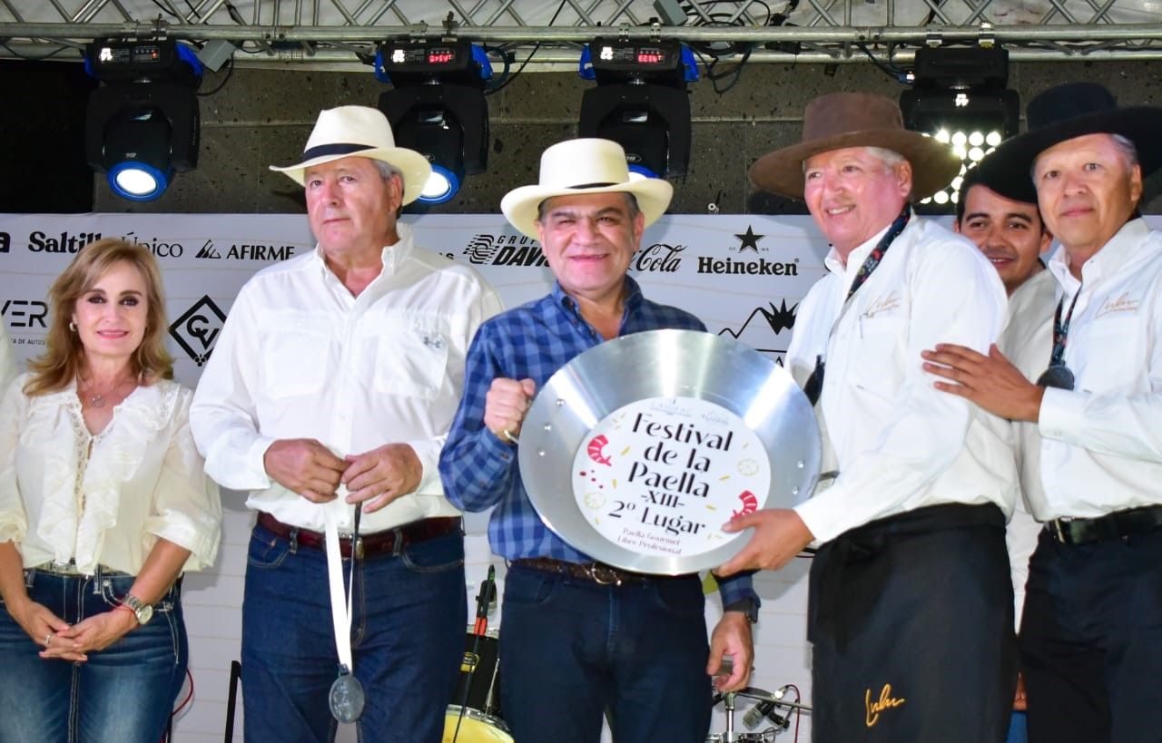 Logran éxito total en el Festival de la Paella