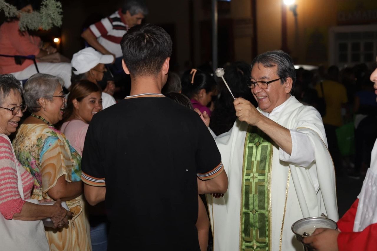 Bendicen en Parras a trabajadores de la nuez