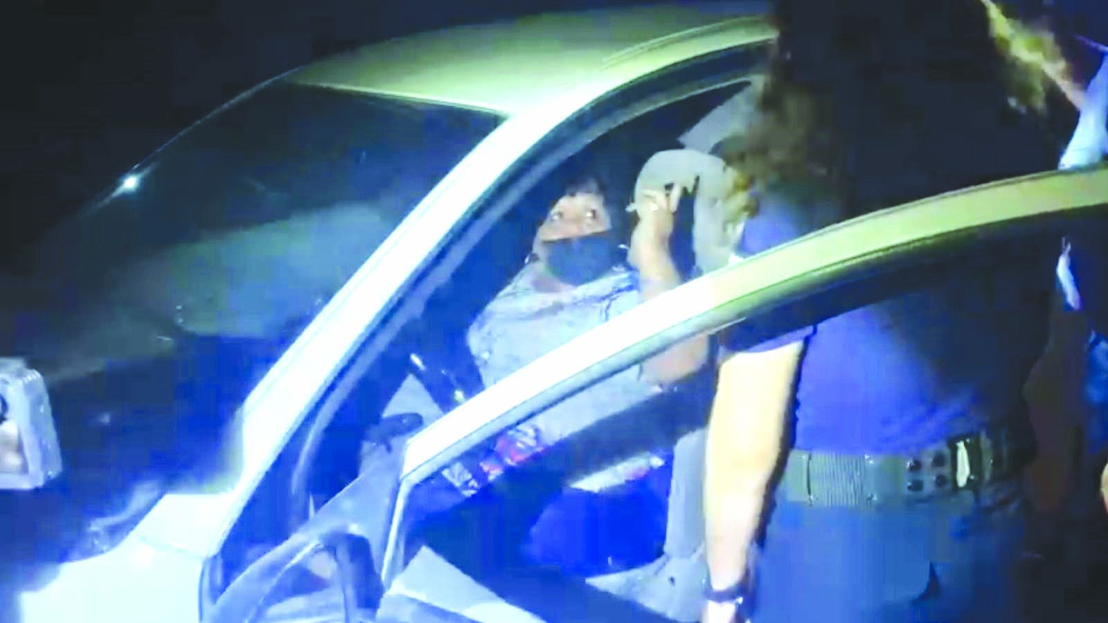 Mujer alcoholizada, choca e intenta huir