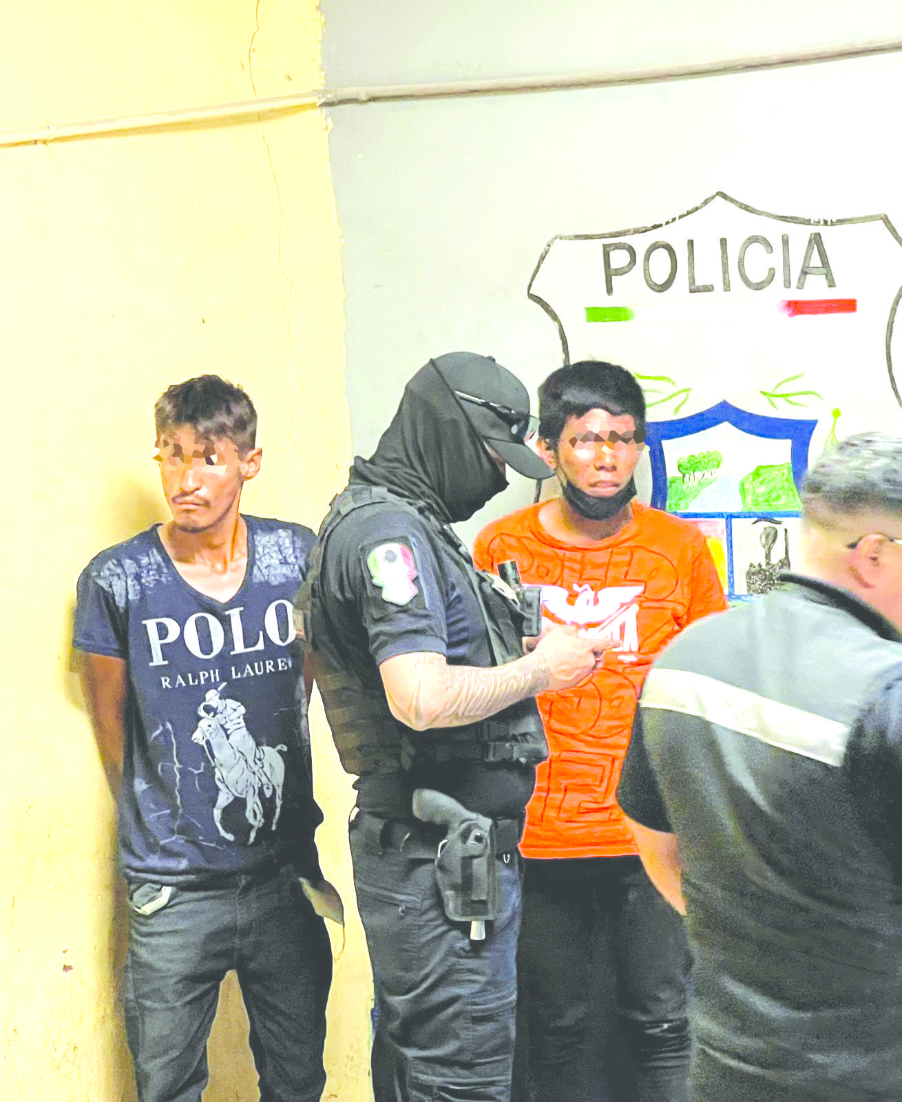 Detienen a 2 primos adictos