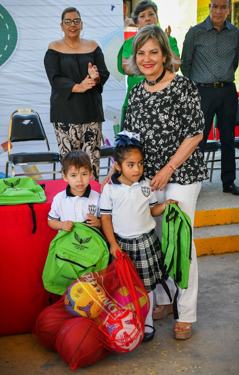 Llevan beneficios a J.N Cleotilde Reyes