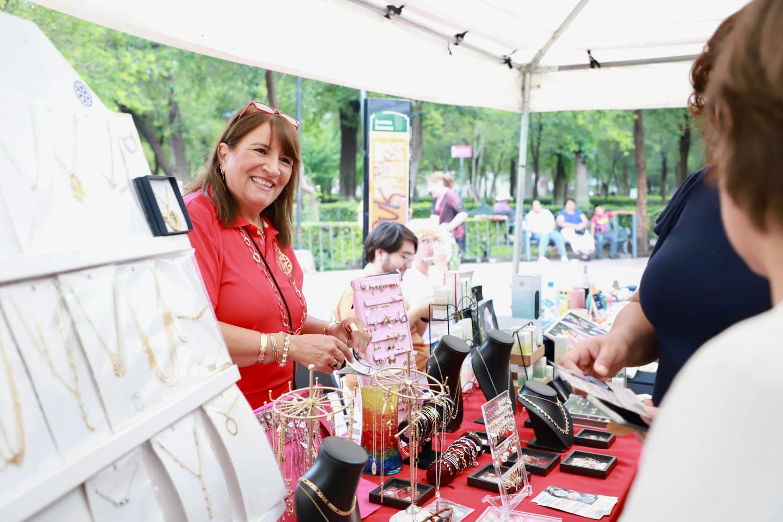 Inscríbete al Bazar “Mujeres Unidas”