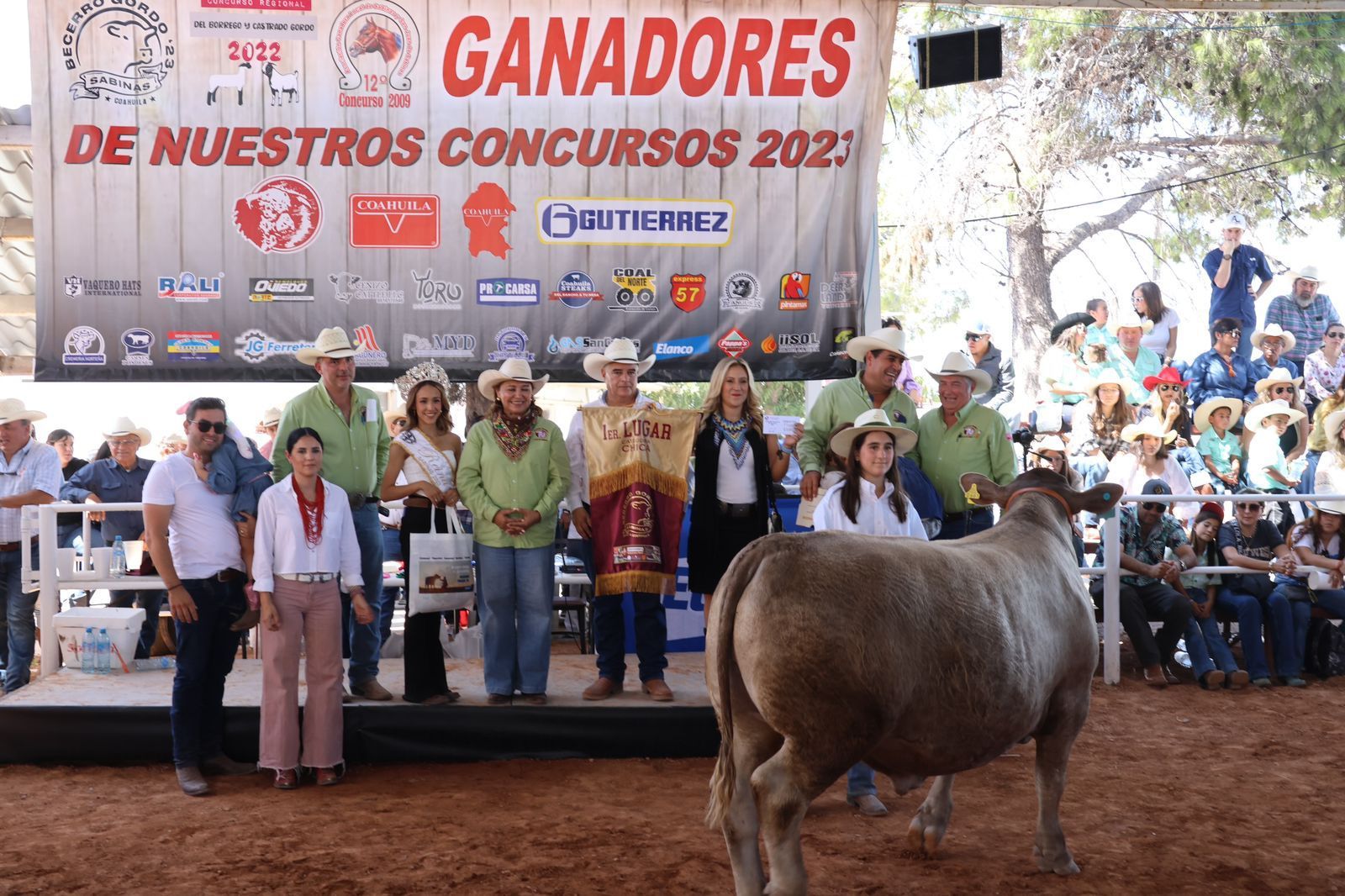 Arrasa concurso de Becerro Gordo