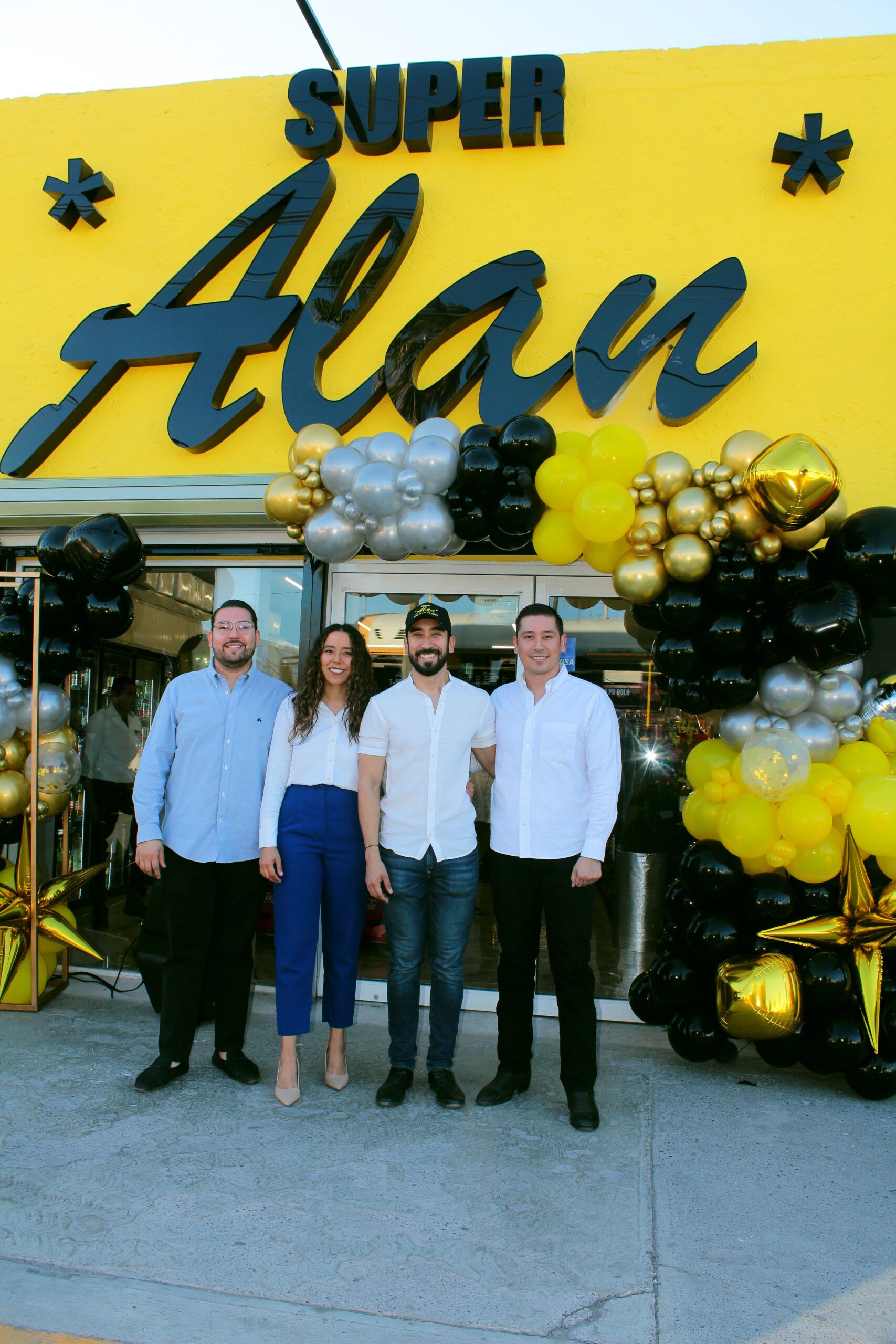 Super Alan inaugura  sucursal Los Pinos