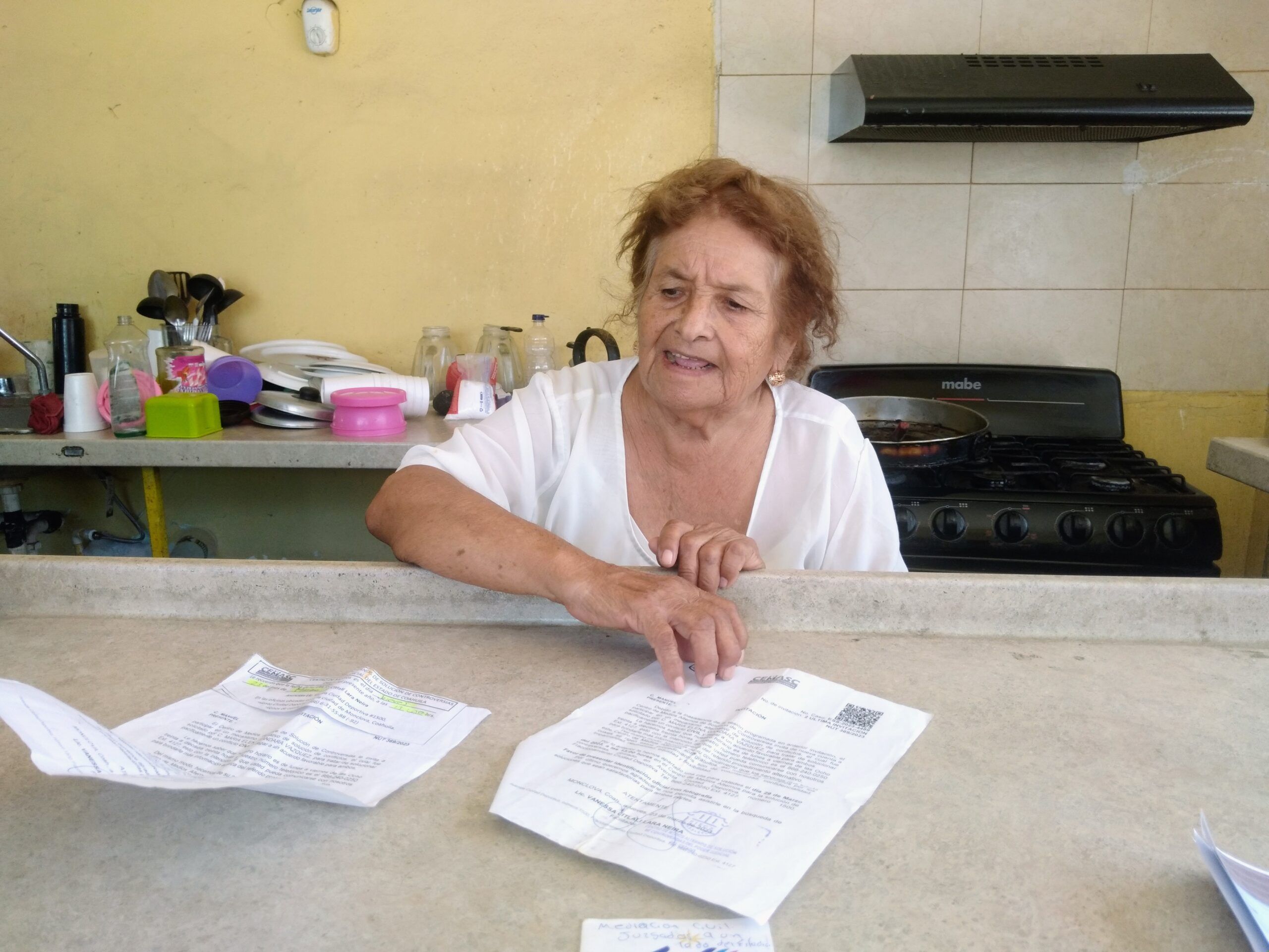 Enfurece a doña María el robo de su lavadora