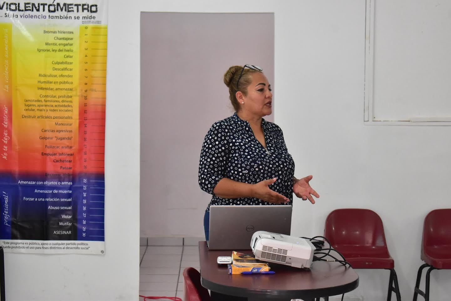 Capacitan a funcionarios en equidad de género
