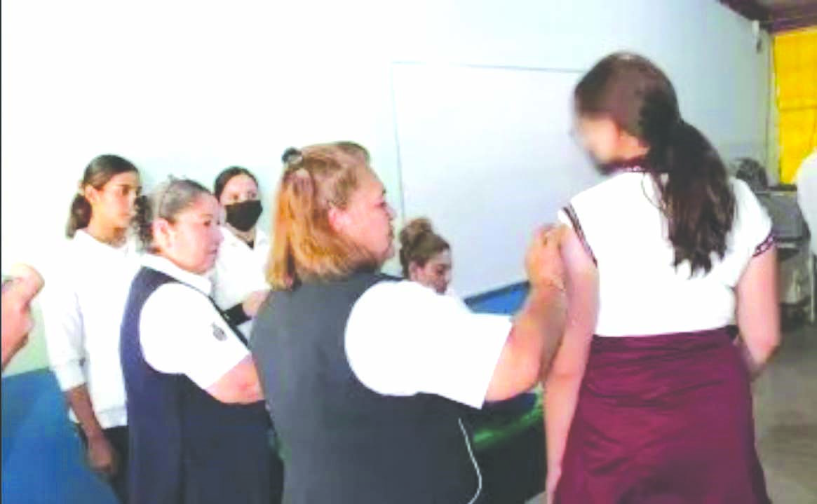Aceptan padres vacunar a sus hijas contra el VPH