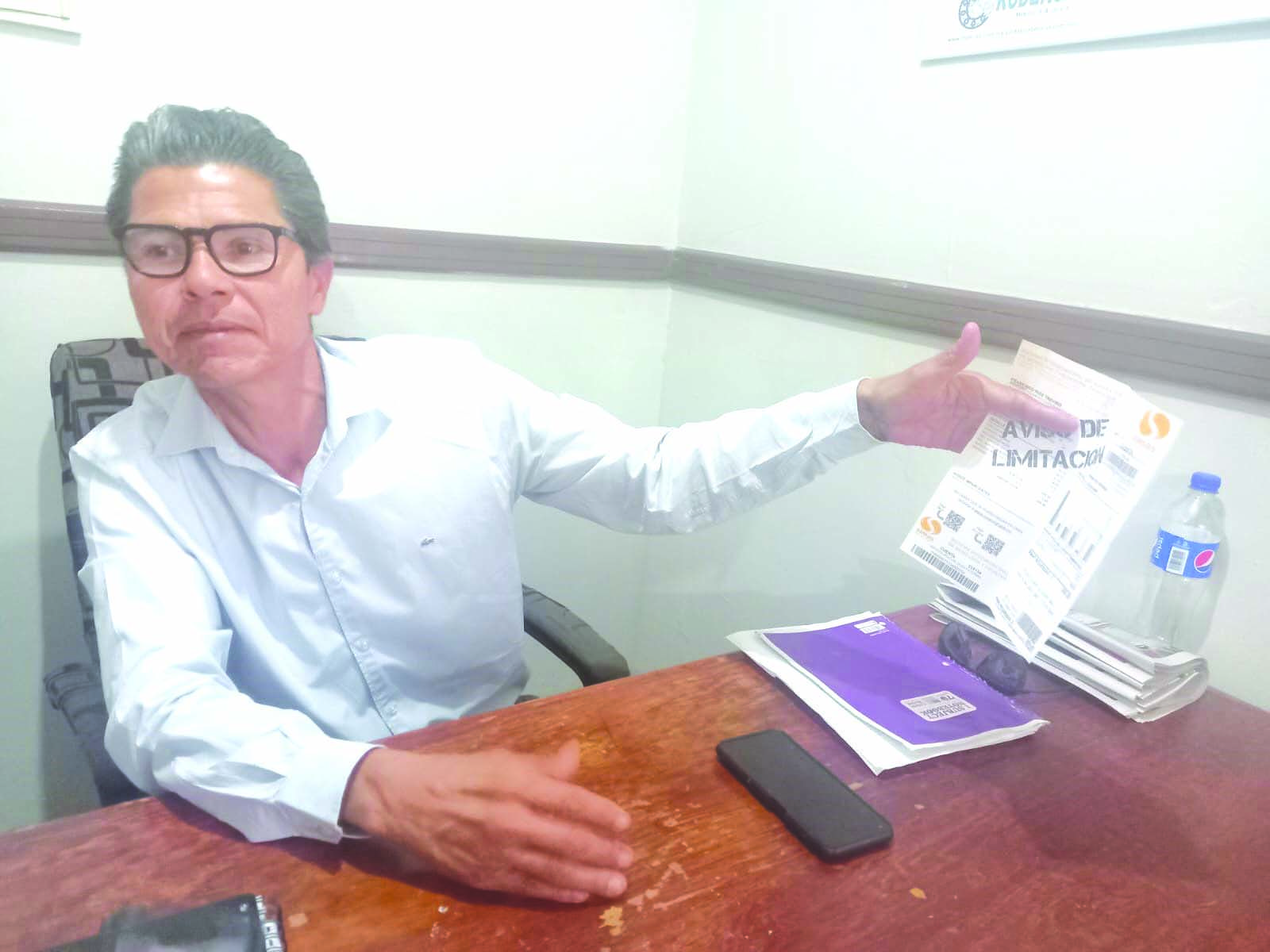 Pide dirigente de 288 plazo para pagar agua
