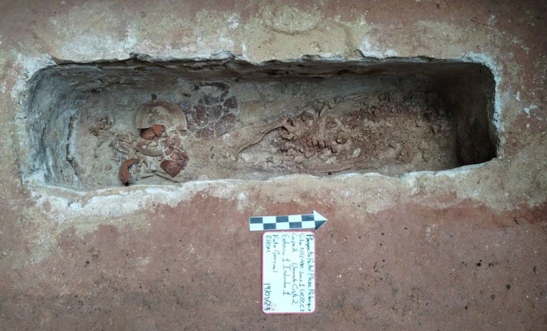 Hallan un entierro humano adornado con vasijas en Palenque, Chiapas