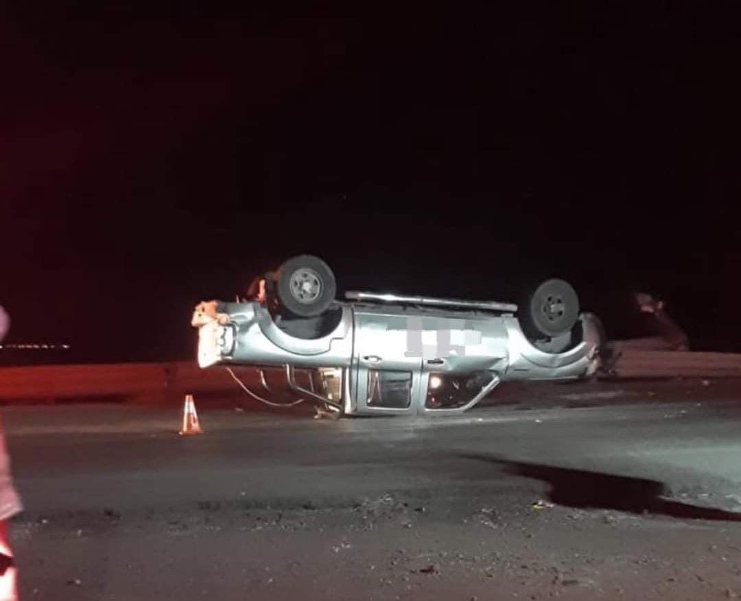 Vuelcan castañenses en la 57 En tramo Sabinas- El Sauz