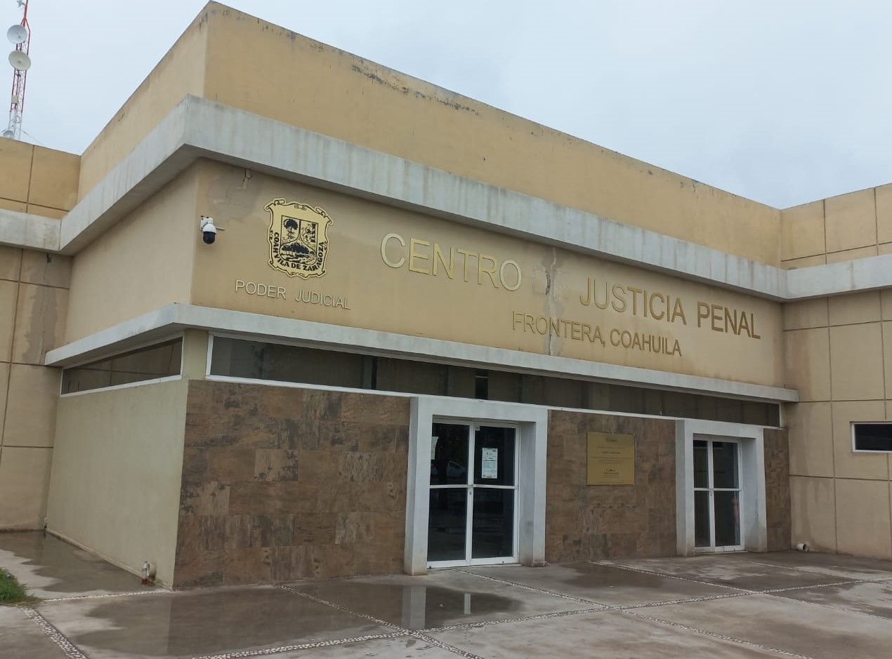 Inicia juicio contra desleal trabajador
