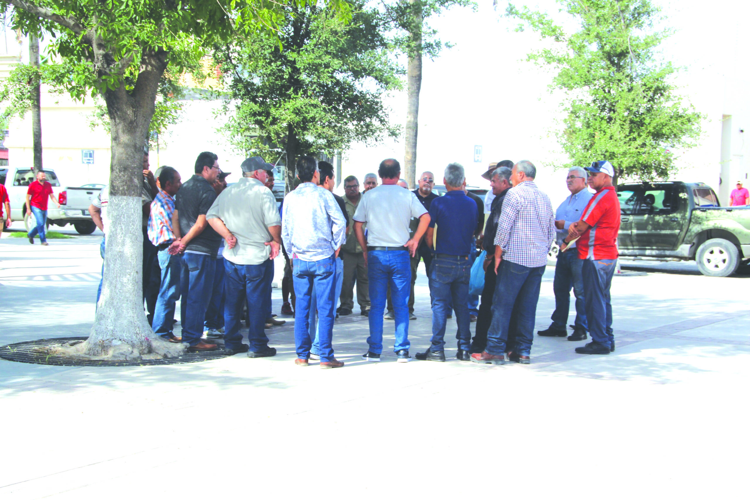 Se alistan ex obreros para viajar a la CDMX