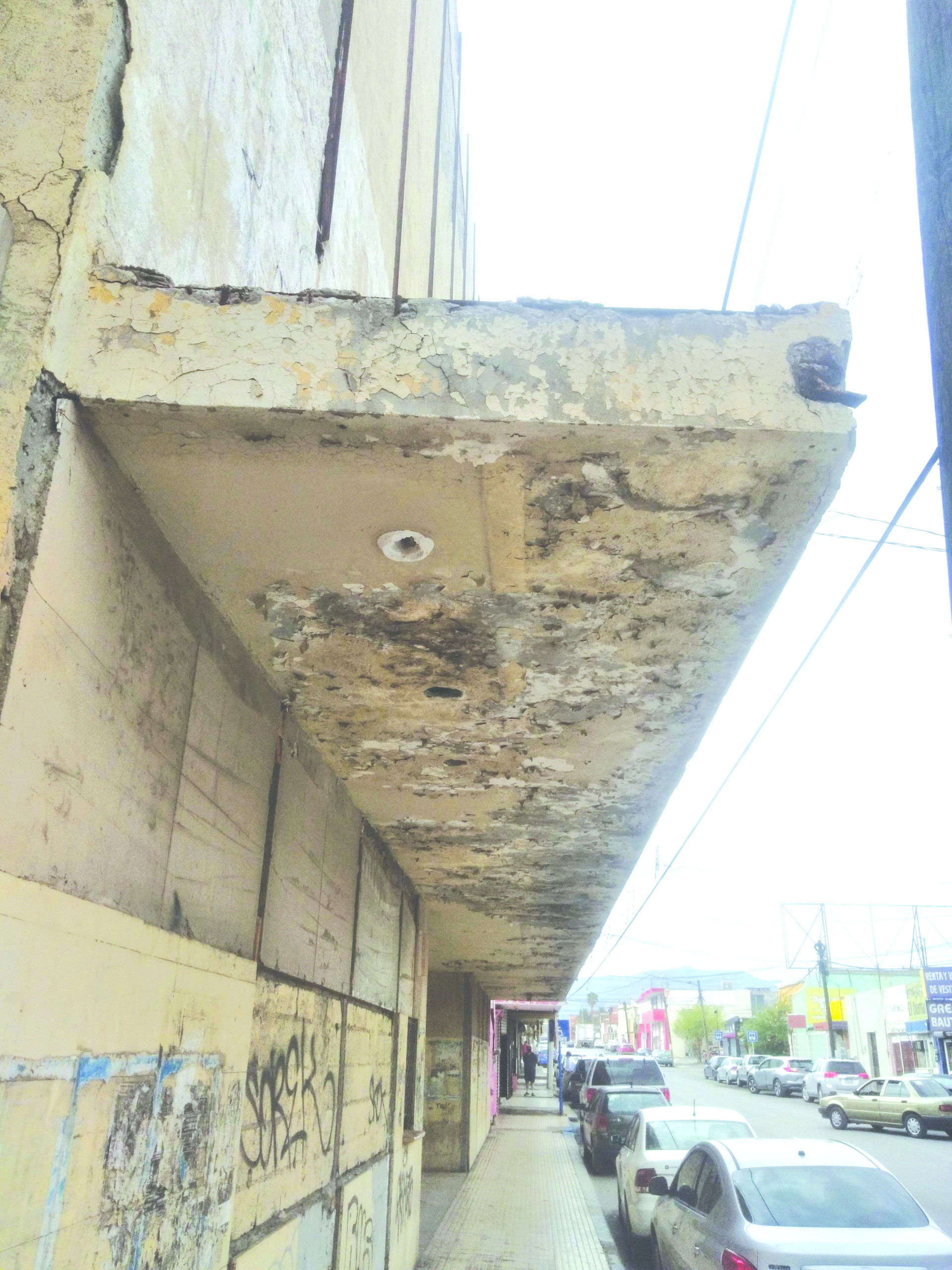 Cine Diana, se cae a pedazos 