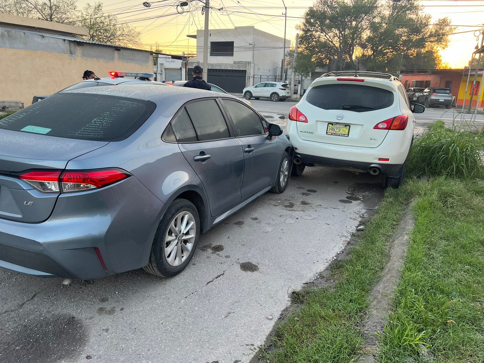 Duerme al volante e impacta Toyota