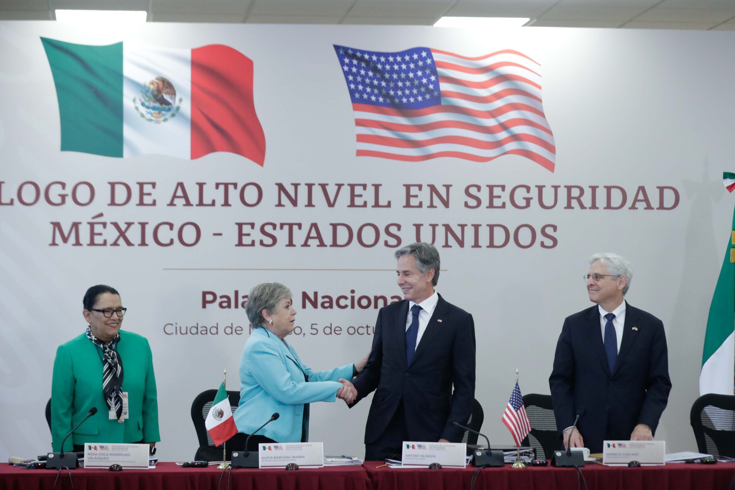 México y EU van por grupos criminales y precursores químicos