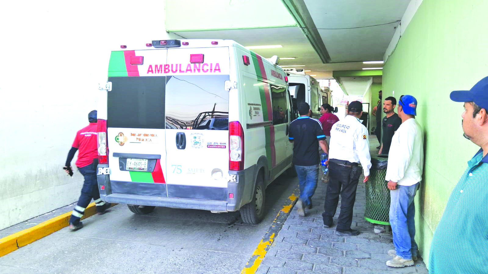 Arrollan a niño e ingresa al IMSS