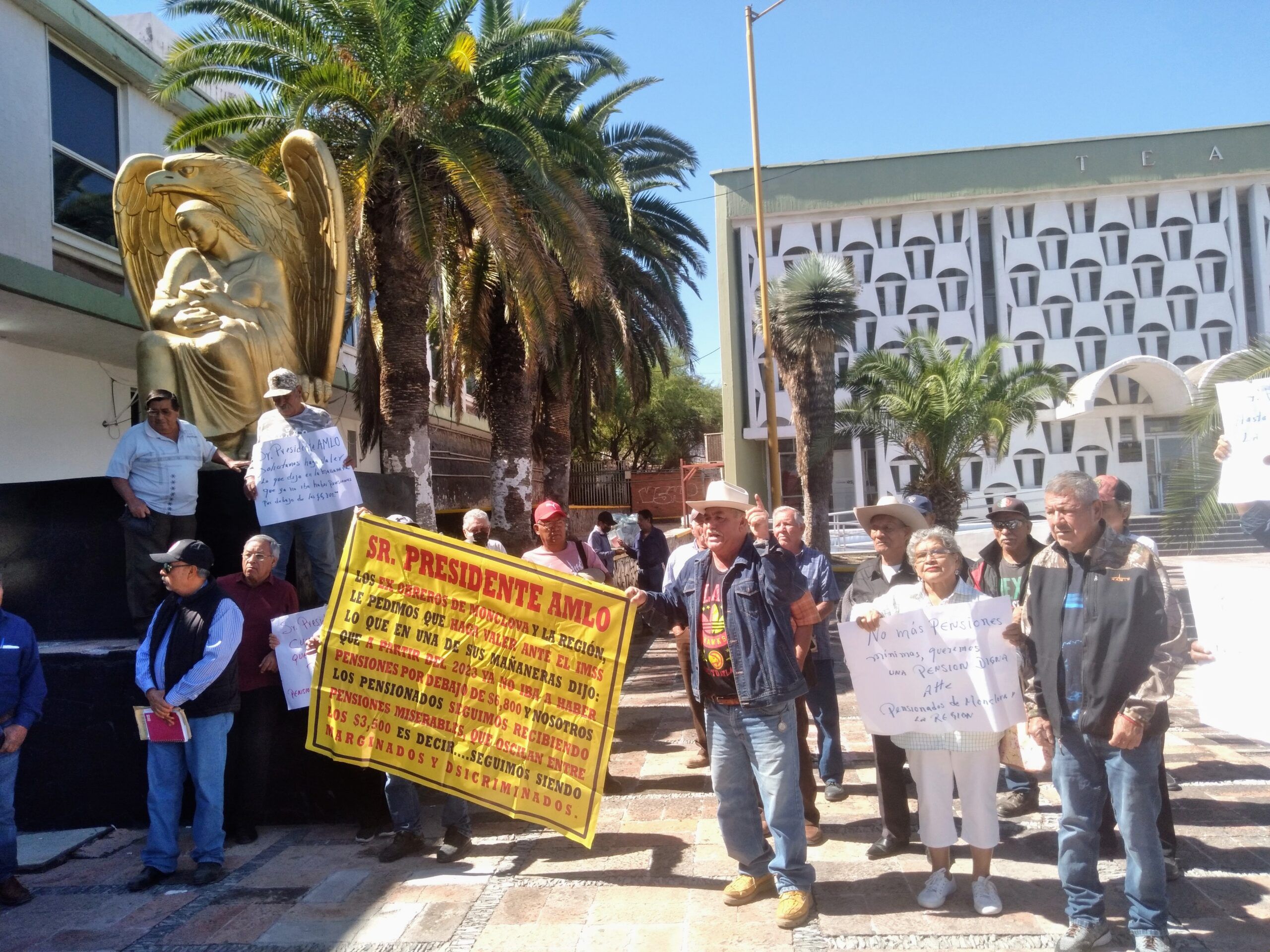 Protestarán frente a Palacio en contra de minipensiones
