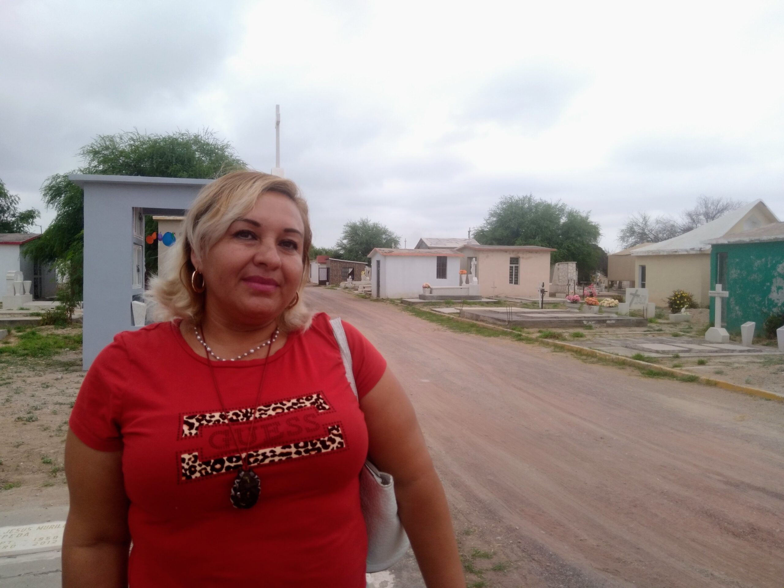 Deambulan almas en panteón Guadalupe