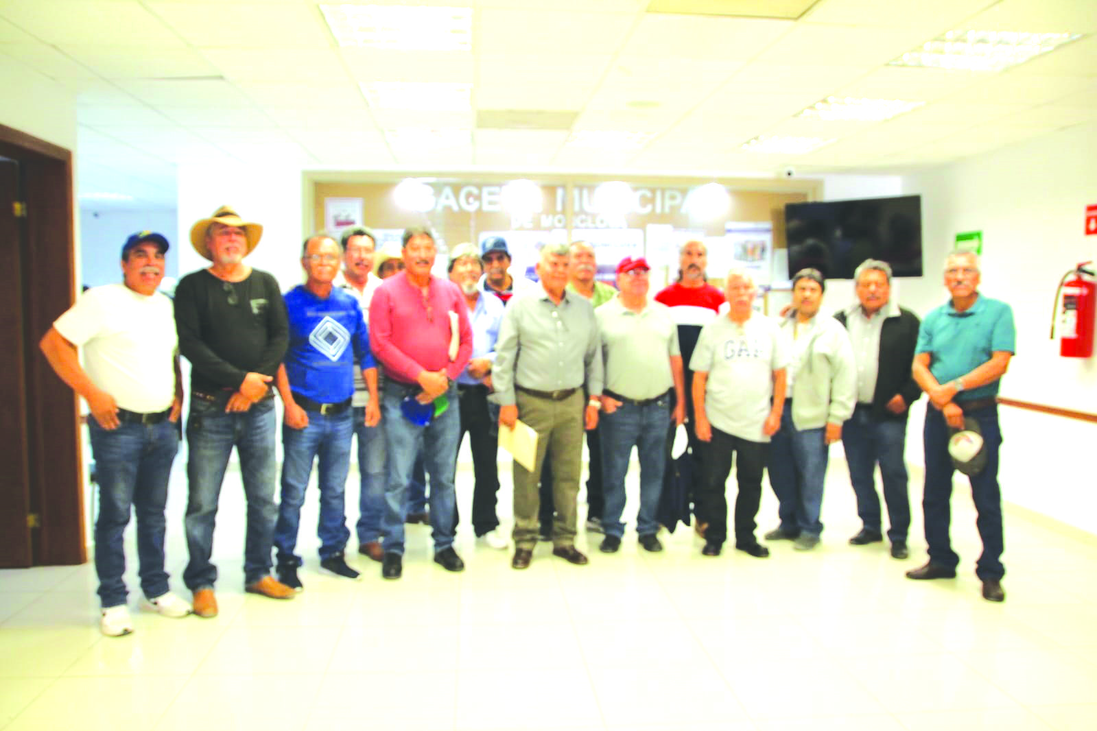 Demandan 30 ex obreros les pague AHMSA finiquito