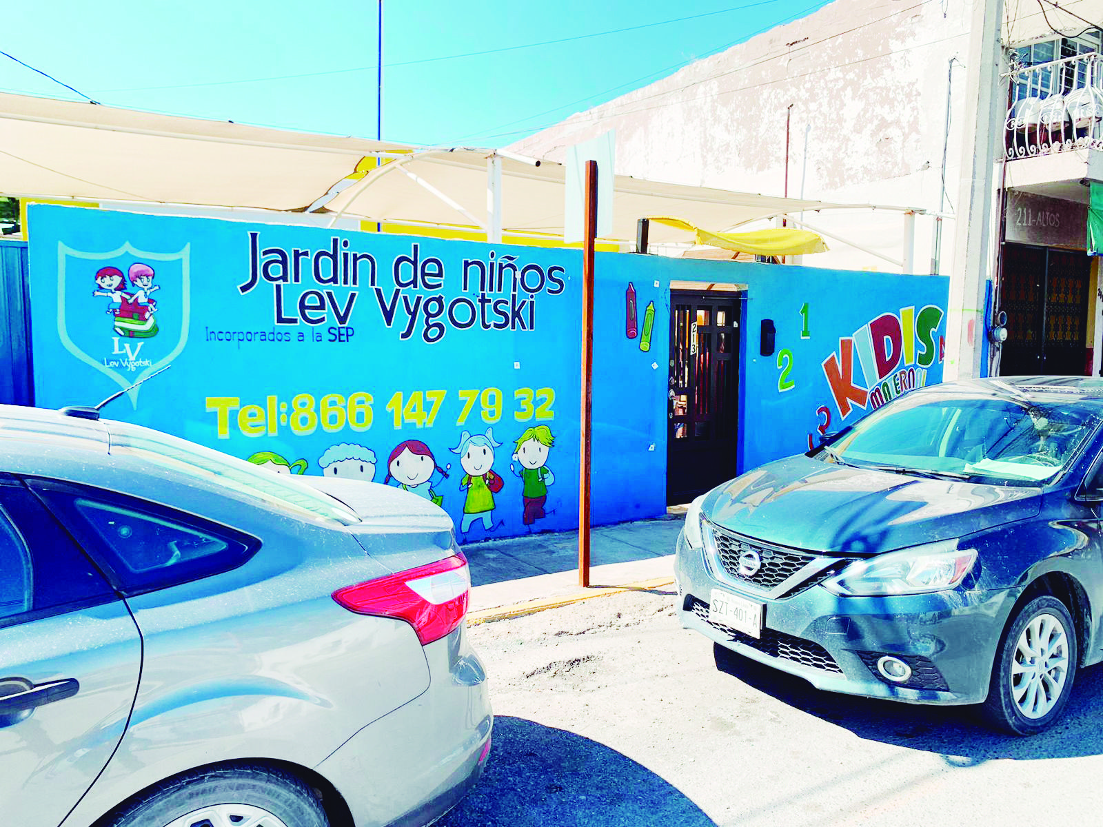 Lanzan gasolina a kínder; policías desatan operativo