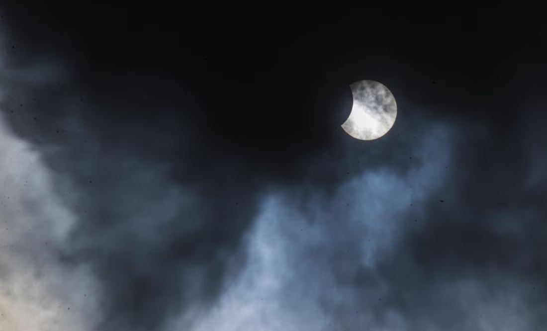 Eclipse Parcial de Sol 2023: ¿A qué hora podrás observar el fenómeno en tu estado?