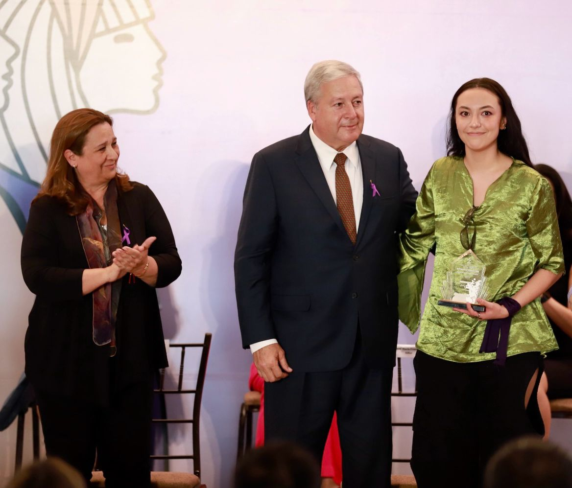 Abierta convocatoria para el Premio de la Mujer en la Industria 2023