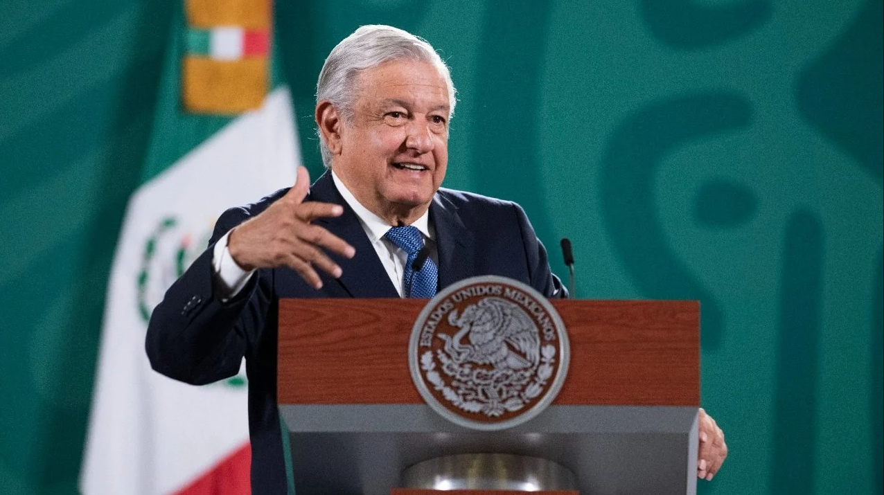 Queremos que mexicanos sean de clase media, pero sin soberbia: AMLO