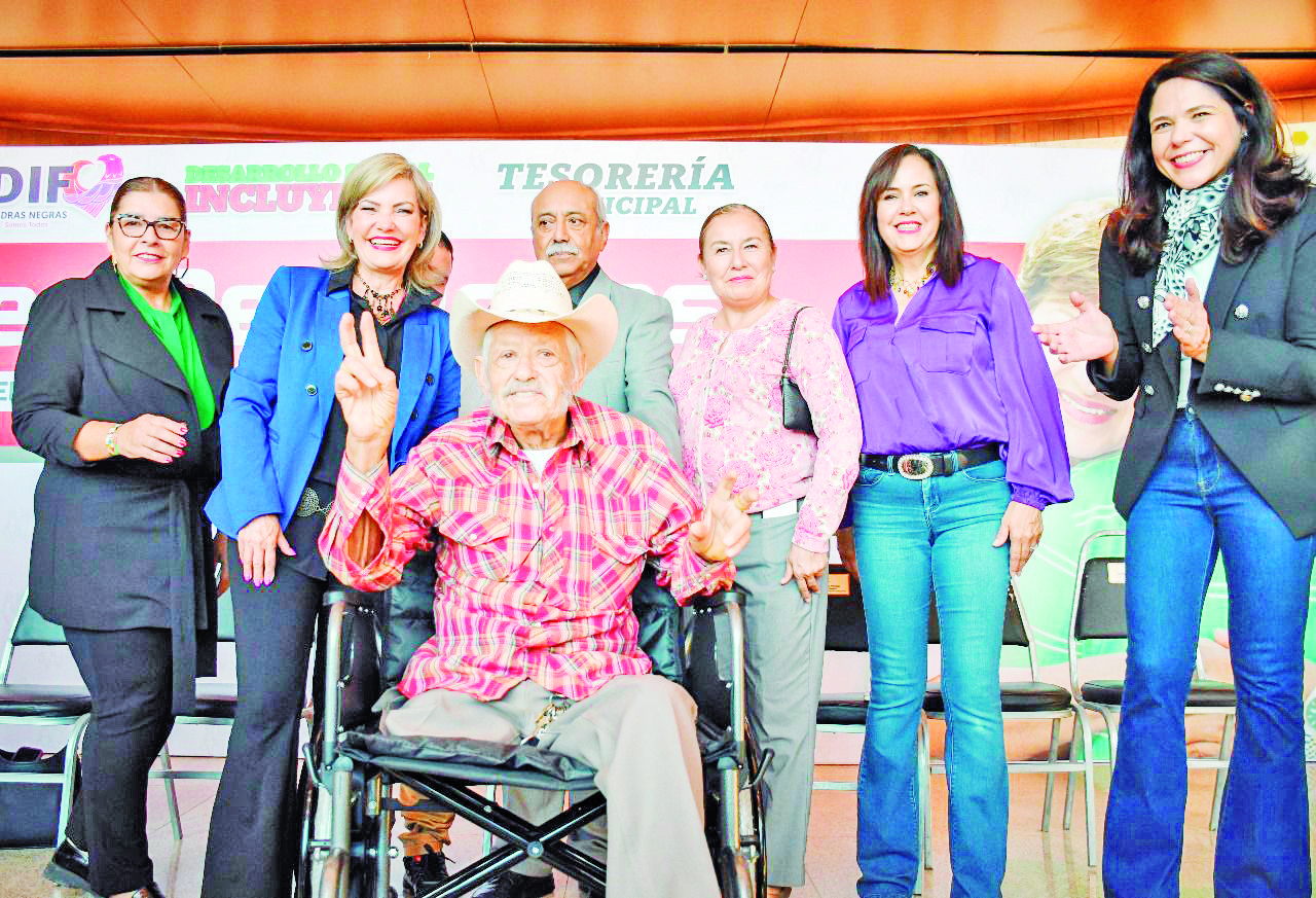 Apoya Alcaldesa de PN a pensionados municipales